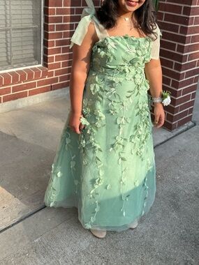 Lulu's Mint Green Embroidered Midi Dress